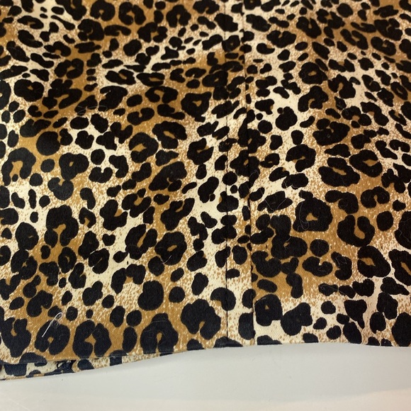 Will Smith Leopard print pencil skirt 20”, side zip, kick flap @ back EUC size 4 - Picture 9 of 15